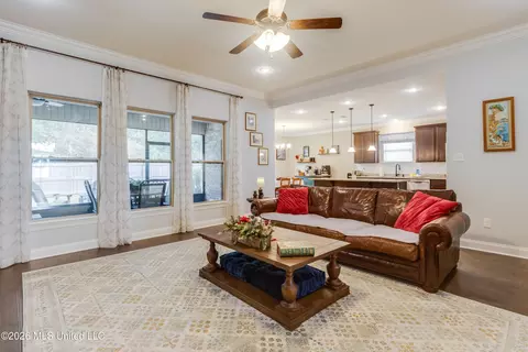 15186 Belhaven St, Gulfport, MS 39503