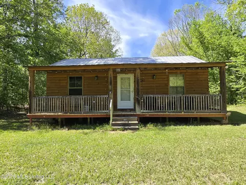 5582 White Apple Rd, Roxie, MS 39661