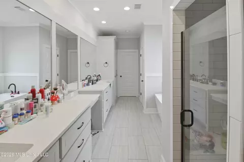 Entry Way - 112 Biltmore Cv, Flowood, MS 39232 photo 5 of 6