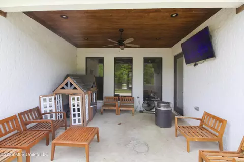 Exterior - 112 Biltmore Cv, Flowood, MS 39232 photo 7 of 10