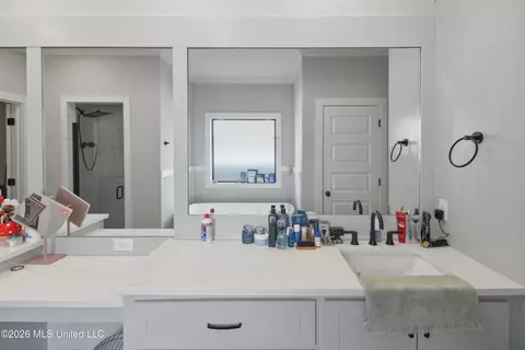 Bath - 112 Biltmore Cv, Flowood, MS 39232 photo 2 of 8