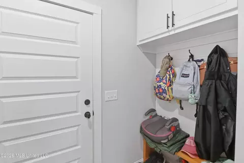 Entry Way - 112 Biltmore Cv, Flowood, MS 39232 photo 6 of 6