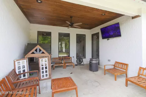 Exterior - 112 Biltmore Cv, Flowood, MS 39232 photo 8 of 10