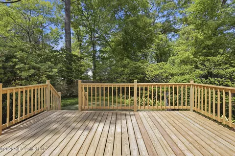 Exterior - 4479 Northover Dr, Jackson, MS 39211 photo 4 of 7