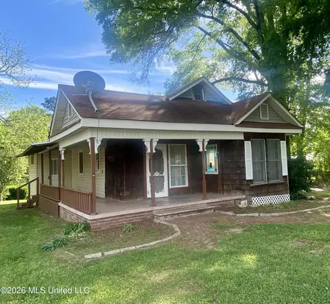 209 W Cayuga St, Crystal Springs, MS 39059