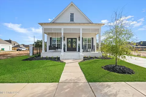 10833 Lily Ln, Gulfport, MS 39503