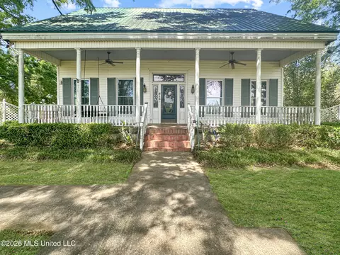 513 Harmony Rd, Crystal Springs, MS 39059