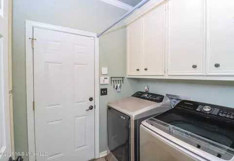 Other - 75 Moss Woods Dr, Madison, MS 39110 photo 2 of 17