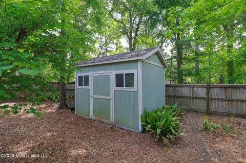 Exterior - 75 Moss Woods Dr, Madison, MS 39110 photo 7 of 17