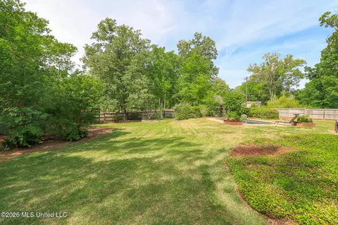 Exterior - 75 Moss Woods Dr, Madison, MS 39110 photo 5 of 17