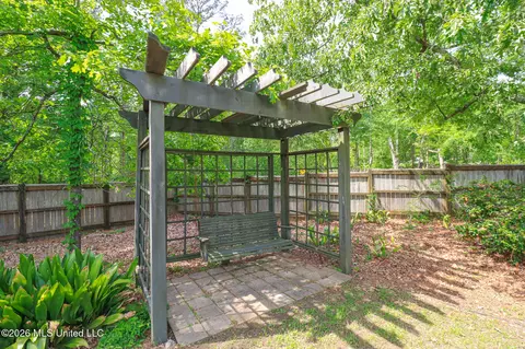Exterior - 75 Moss Woods Dr, Madison, MS 39110 photo 6 of 17