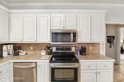 Kitchen - 117 S Branch St, Madison, MS 39110 photo 5 of 5