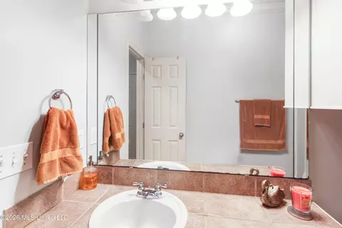 Bath - 117 S Branch St, Madison, MS 39110 photo 5 of 5