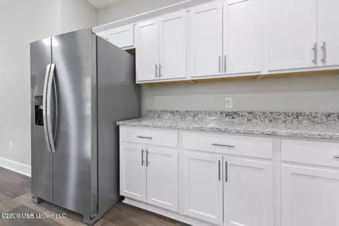 Kitchen - 139 Jones Rd, Lucedale, MS 39452 photo 2 of 2