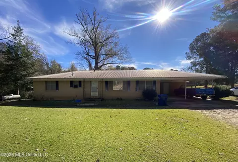 2325 Lindsey Rd, Morton, MS 39117