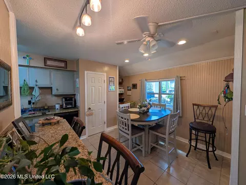 Dining - 258 Highpoint Dr, Diamondhead, MS 39525 photo 2 of 2