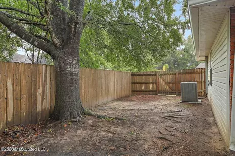 Exterior - 3007 Willow Dr, Brandon, MS 39042 photo 3 of 3