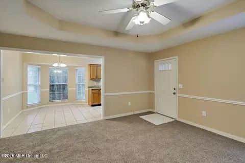 Living - 3007 Willow Dr, Brandon, MS 39042 photo 2 of 2