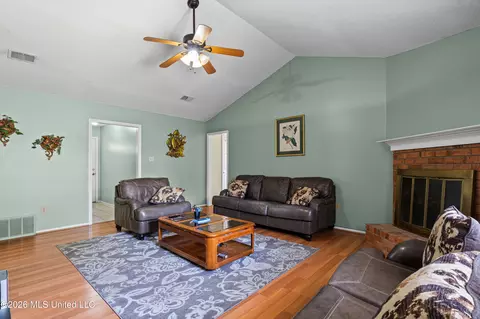Other - 10158 Oak Leaf Dr, Olive Branch, MS 38654 photo 2 of 5