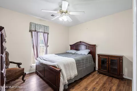 Bedroom - 10158 Oak Leaf Dr, Olive Branch, MS 38654 photo 1 of 3