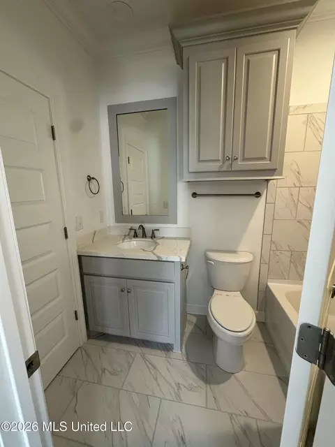 Bath - 815 Thornberry Rdg, Madison, MS 39110 photo 1 of 8