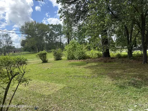 Exterior - 119 Harris Ln, Madison, MS 39110 photo 2 of 6