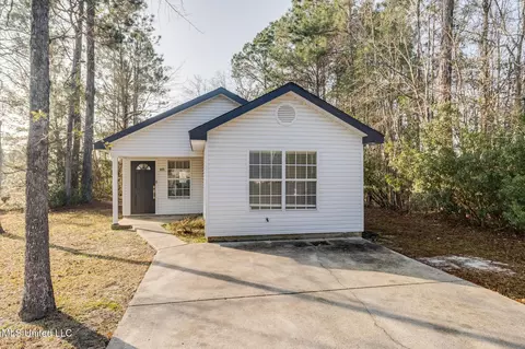 805 Herlihy St, Waveland, MS 39576