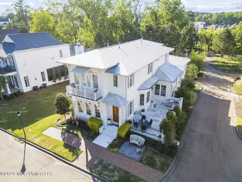 208 N Natchez Dr, Madison, MS 39110