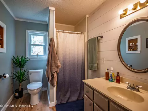 Bath - 2857 Anthony Rd, Pope, MS 38658 photo 1 of 2