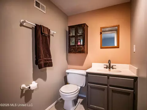 Bath - 2857 Anthony Rd, Pope, MS 38658 photo 2 of 2