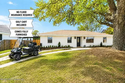 126 Bookter St, Bay Saint Louis, MS 39520
