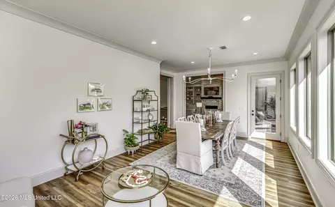 Dining - 1208 Jade Cv, Flowood, MS 39232 photo 3 of 4
