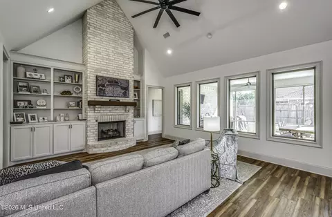 Living - 1208 Jade Cv, Flowood, MS 39232 photo 1 of 3