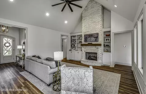 Living - 1208 Jade Cv, Flowood, MS 39232 photo 2 of 3