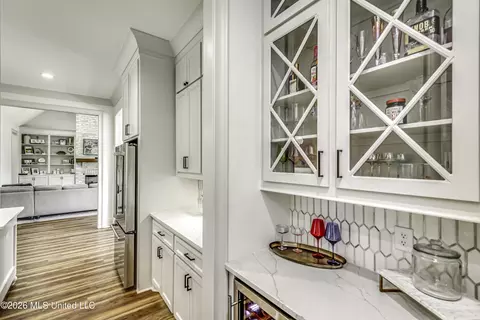 Kitchen - 1208 Jade Cv, Flowood, MS 39232 photo 2 of 8
