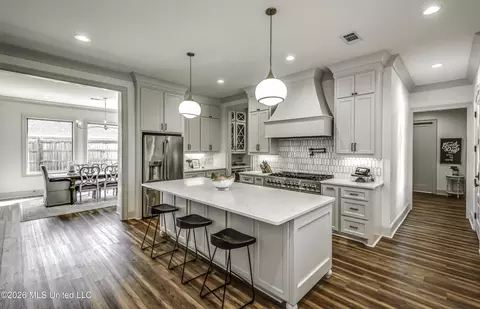 Kitchen - 1208 Jade Cv, Flowood, MS 39232 photo 5 of 8