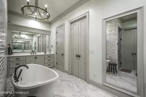Bath - 1208 Jade Cv, Flowood, MS 39232 photo 1 of 6