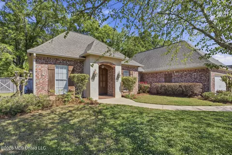 Exterior - 202 Belle Oak Dr, Brandon, MS 39042 photo 2 of 4