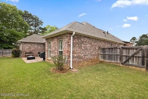 Exterior - 119 Hampton Pl, Madison, MS 39110 photo 5 of 7