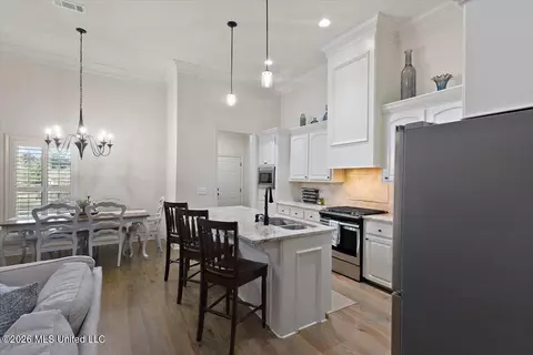 Kitchen - 119 Hampton Pl, Madison, MS 39110 photo 2 of 3
