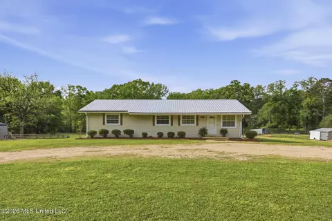 Exterior - 1457 Old Jackson Rd, Terry, MS 39170 photo 1 of 5