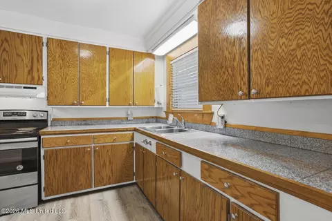 Kitchen - 1457 Old Jackson Rd, Terry, MS 39170 photo 1 of 1