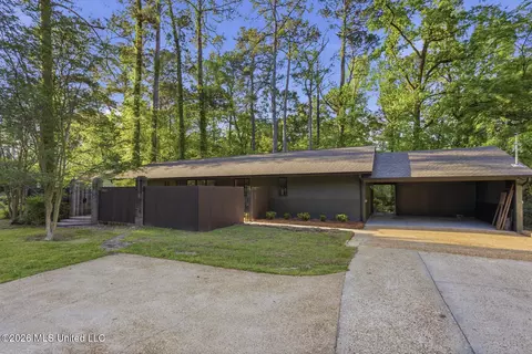 Exterior - 1917 E Northside Dr, Jackson, MS 39211 photo 2 of 12