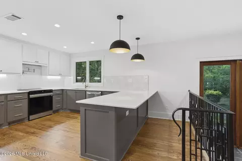 Kitchen - 1917 E Northside Dr, Jackson, MS 39211 photo 3 of 4