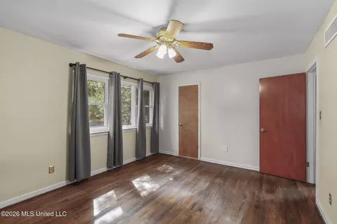Bedroom - 5445 Pine Lane Dr, Jackson, MS 39201 photo 8 of 9
