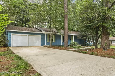 Exterior - 5445 Pine Lane Dr, Jackson, MS 39201 photo 4 of 13