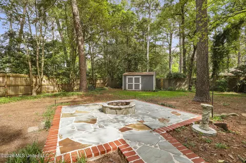 Exterior - 5445 Pine Lane Dr, Jackson, MS 39201 photo 9 of 13