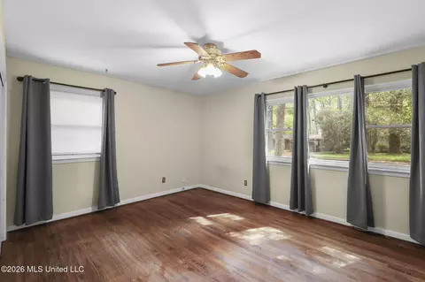 Bedroom - 5445 Pine Lane Dr, Jackson, MS 39201 photo 6 of 9
