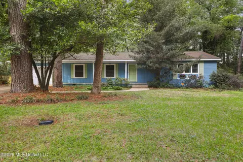 5445 Pine Lane Dr, Jackson, MS 39201