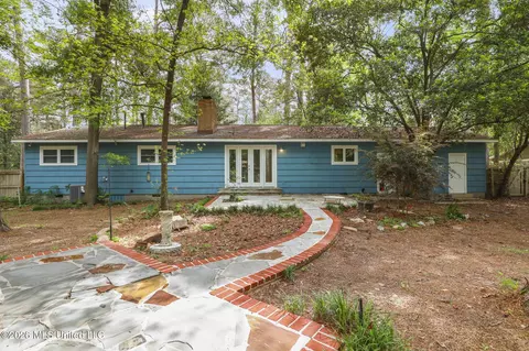 Exterior - 5445 Pine Lane Dr, Jackson, MS 39201 photo 11 of 13